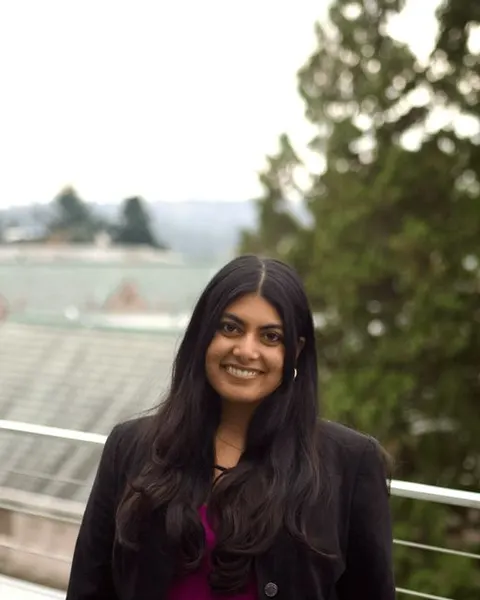Headshot of Aarna Nair