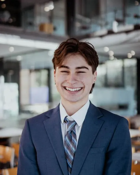 Headshot of Aidan Snyder