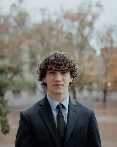 Headshot of Ashton Meyer-Bibbins