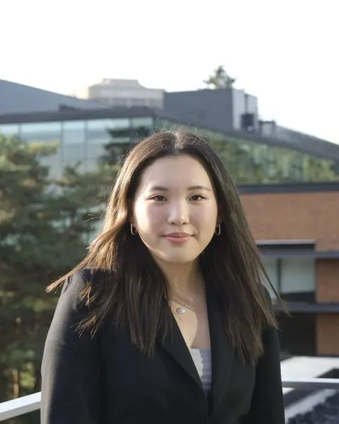 Headshot of Catherine Park