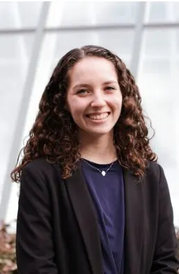 Headshot of Cayla Surovsky