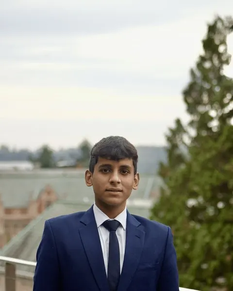 Headshot of Dev Chheda