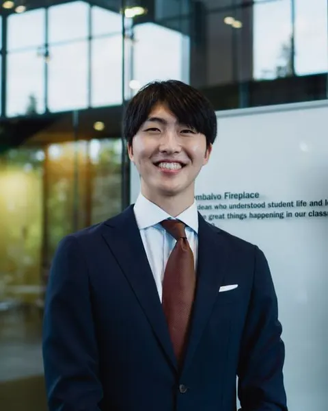 Headshot of Do Hun Kim