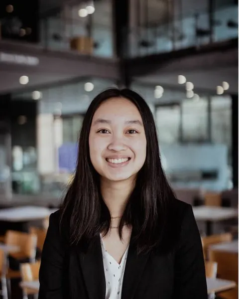 Headshot of Ellen Huynh