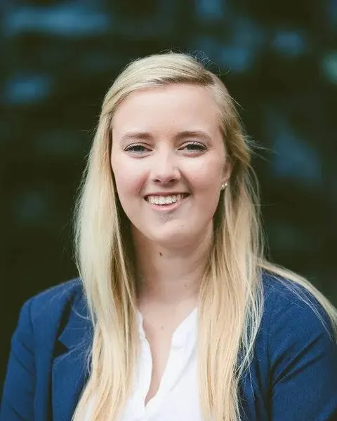 Headshot of Erin Nieuwenhuis