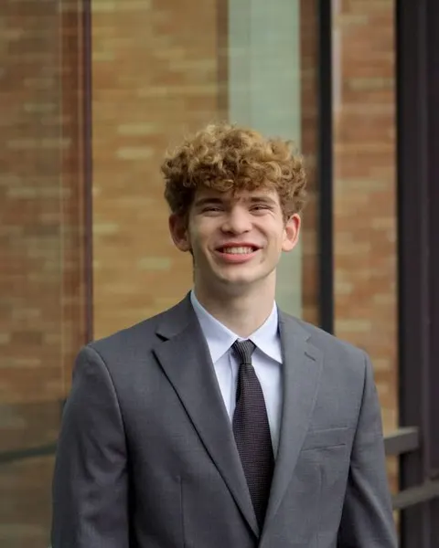 Headshot of Gabriel Knudsen