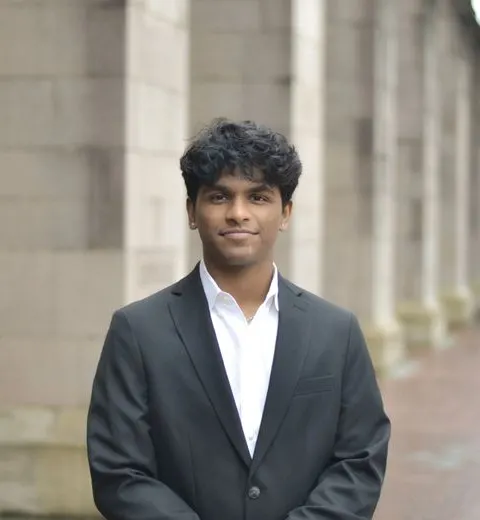 Headshot of Gurucharan Lingamallu