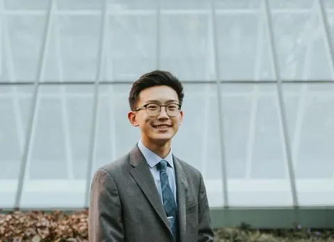 Headshot of Isaac Kim