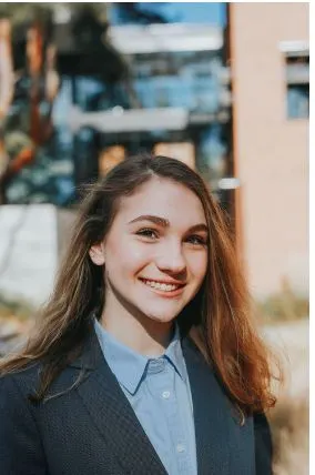 Headshot of Lena Abovskiy