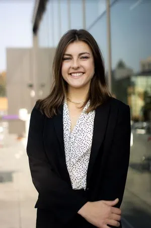 Headshot of Michaela Isaacs
