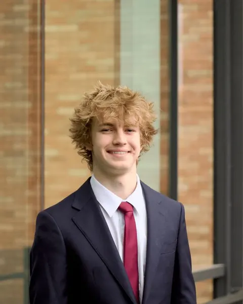 Headshot of Owen Bischoff