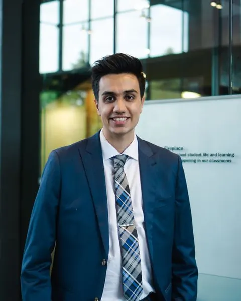 Headshot of Raj Lakhani