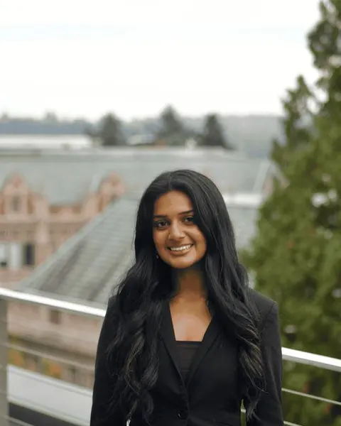 Headshot of Ruhi Subramanian
