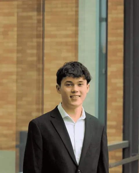 Headshot of Ryan Lederle